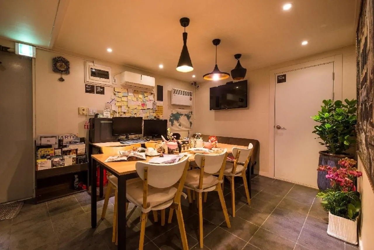 Hi Guesthouse Insadong Seul 2*,  Güney Kore